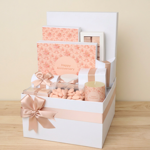 Luxury happy anniversary designed pre...