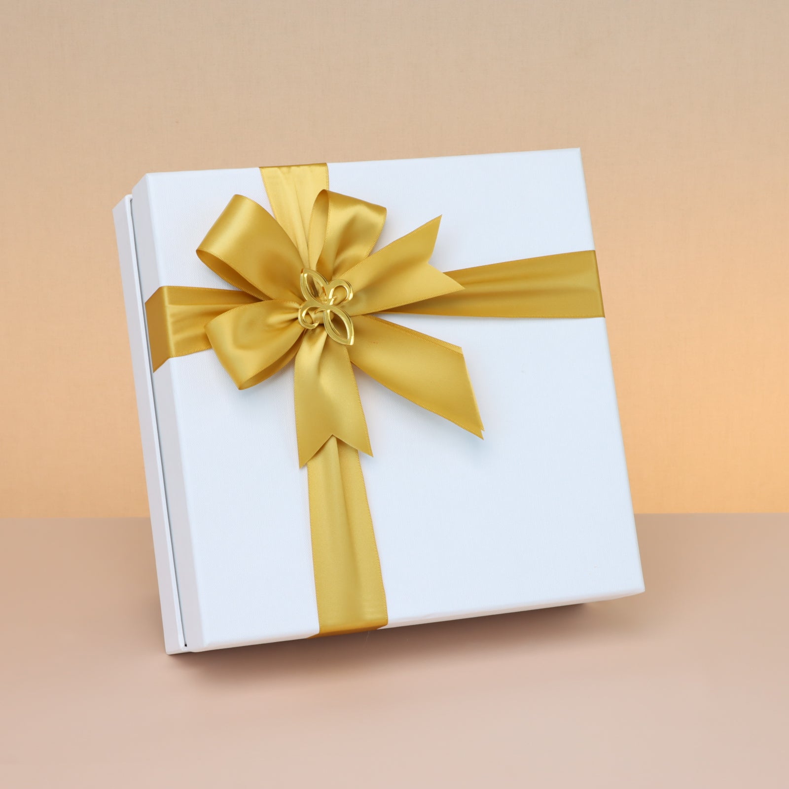 Premium gold & white chocolate 25-pc hard box