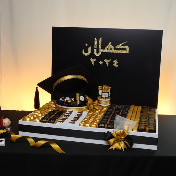 Graduation luxury personalized designed chocolate large wood stand