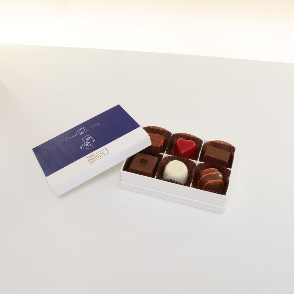 CORPORATE EMIRATI WOMEN'S DAY CHOCOLATE HARD BOX