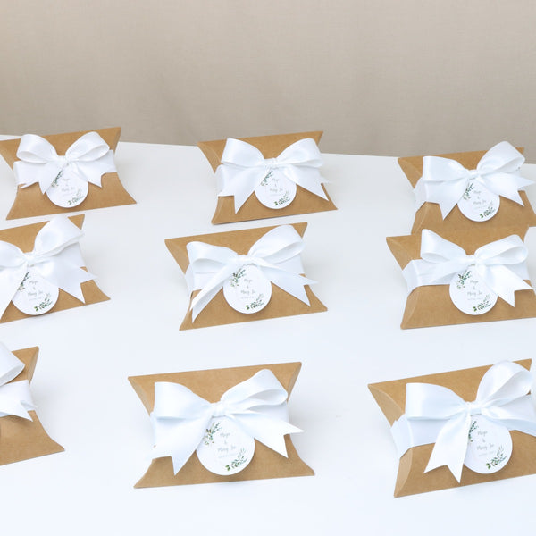 Set of 20 Rustic bridal premium chocolate pillow box