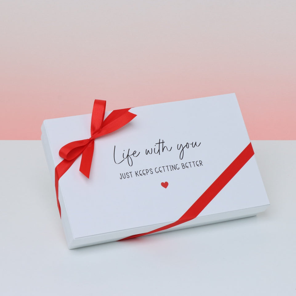 LOVE MESSAGE "LIFE WITH YOU" DESIGNED 15-PIECE CHOCOLATE HARD BOX