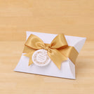 Set of 20 Season's greetings wreath designed premium chocolate pillow box giveaway