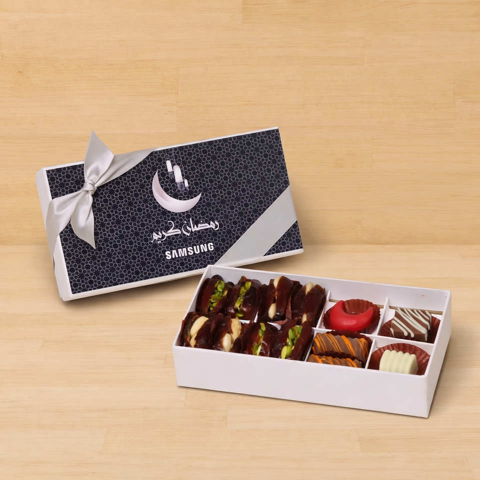 Set of 6 Corporate customized ramadan kareem designed chocolate 8P hard box