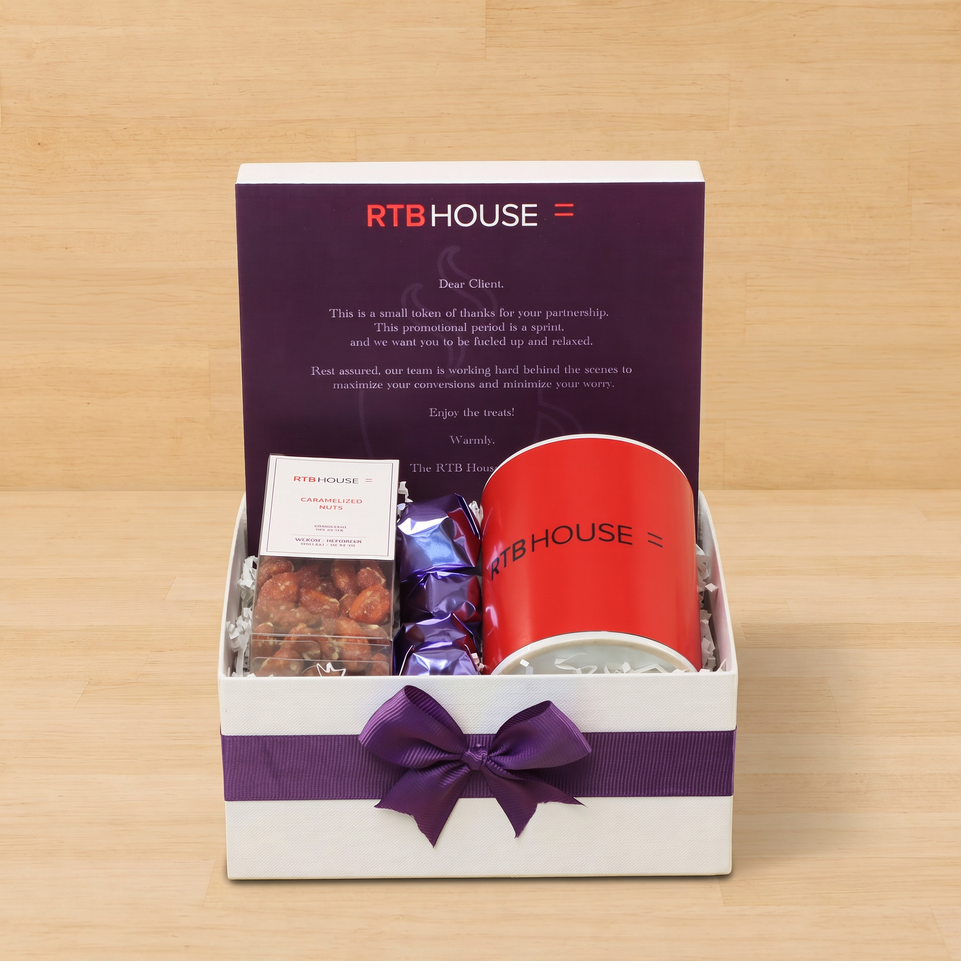 Corporate customized mug & premium chocolate medium hamper