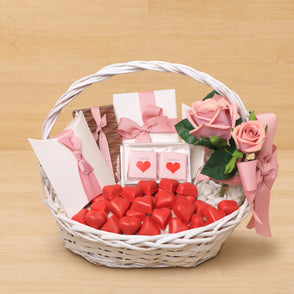 Xoxo valentine's designed chocolate a...