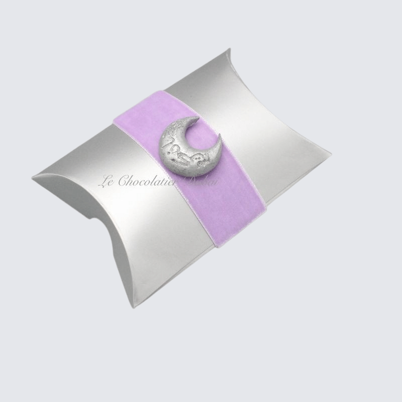 RAMADAN DECORATED CHOCOLATE & DATES PILLOW SOFT BOX