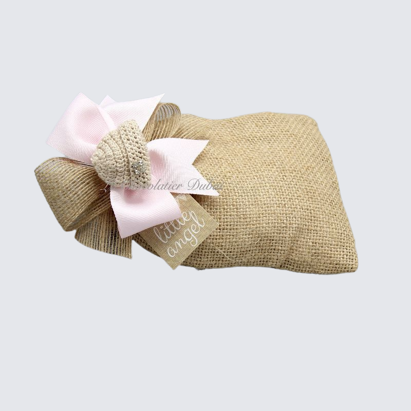 Set of 20 Baby girl crochet hat decorated chocolate jute bag
