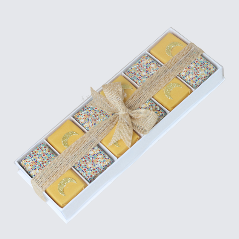 RAMADAN EID DESIGNED CHOCOLATE 12 - PIECE VIEW TOP BOX