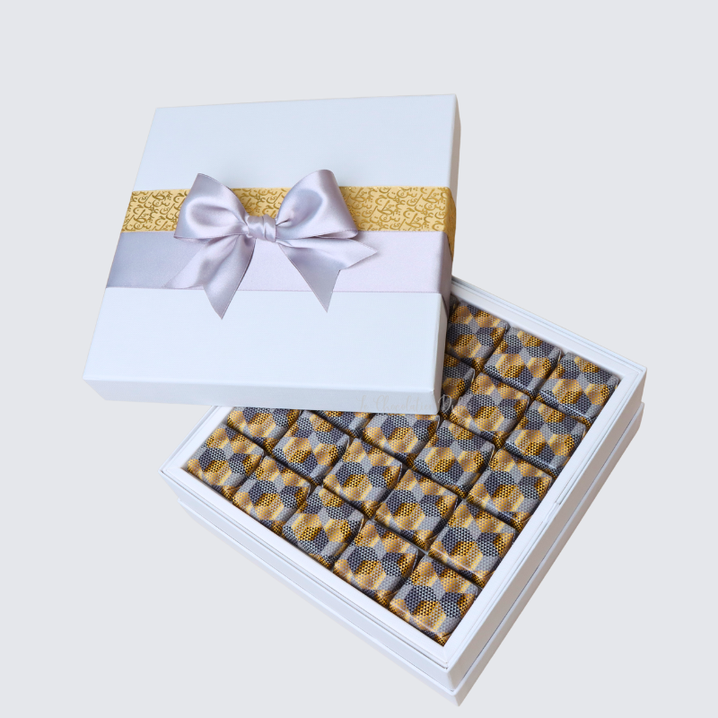 CALLIGRAPHY RIBBON DECORATED CHOCOLATE HARD BOX	 		