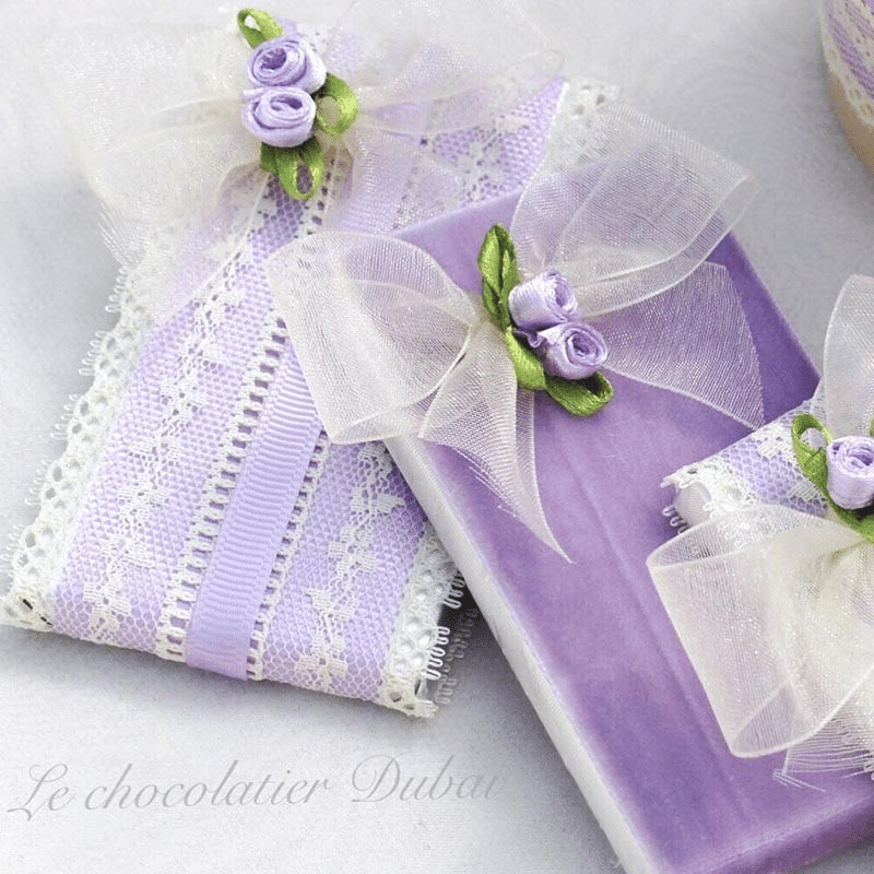LUXURY LACE RIBBON LILAC FLOWER DECORATED CHOCOLATE BAR	 	