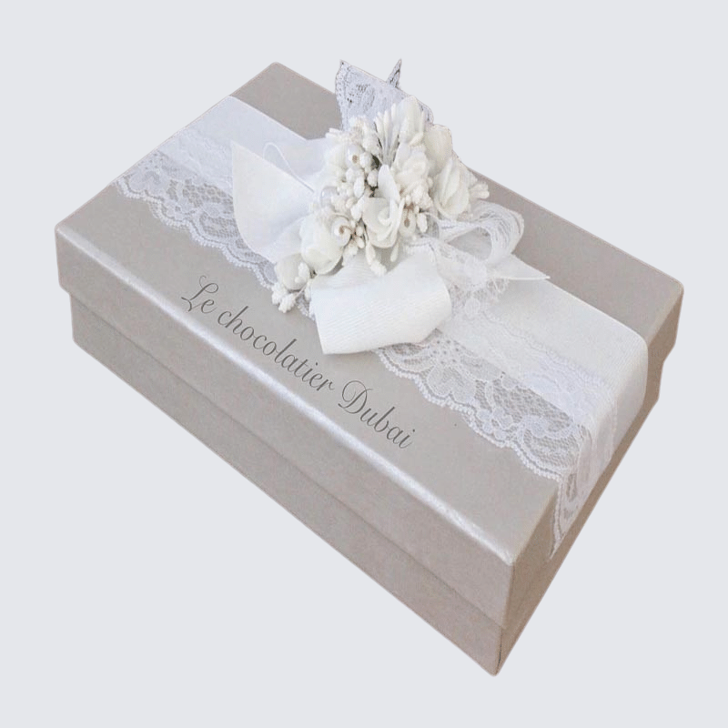 WEDDING FLOWER DECORATED CHOCOLATE HARD BOX