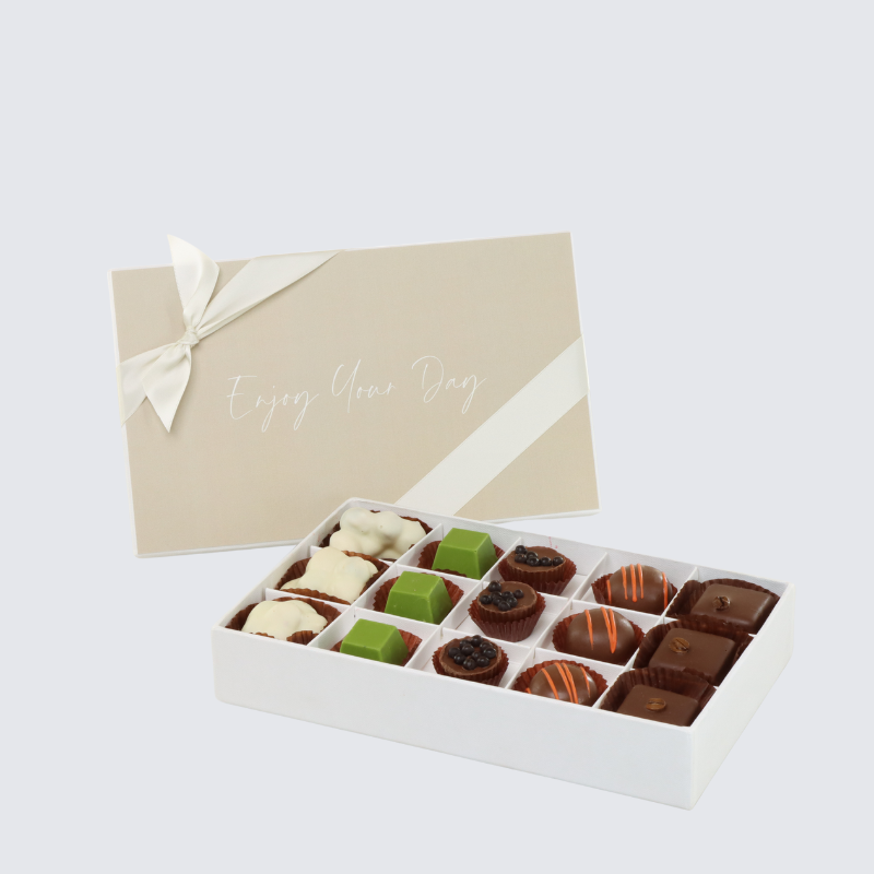 ENJOY YOUR DAY MINIMALIST DESIGNED 15-PIECE CHOCOLATE HARD BOX