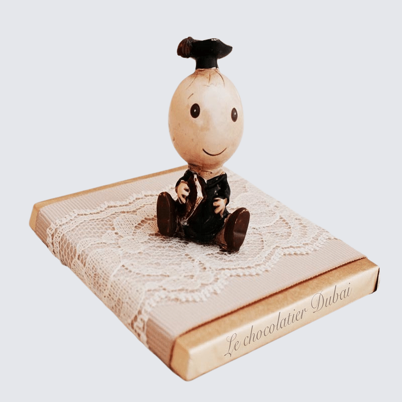 LUXURY GRADUATION BOY RESIN DECORATED CHOCOLATE GIVEAWAY	 	