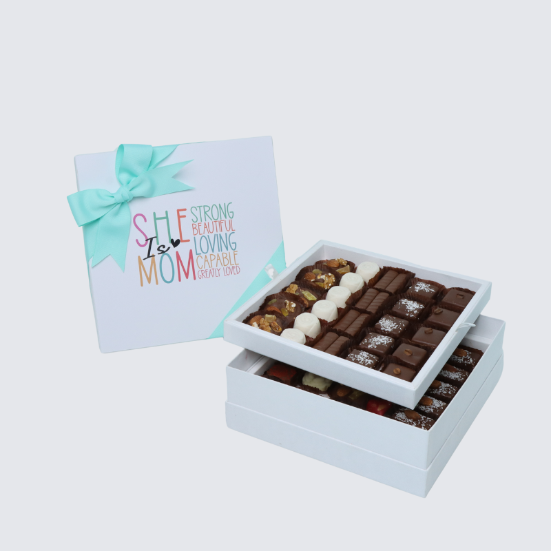 "SHE IS MOM" DESIGNED 2-LAYER (1 KILO) CHOCOLATE HARD BOX