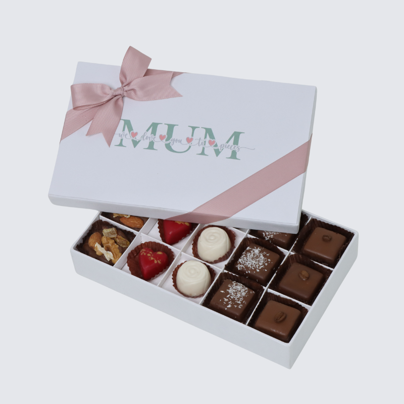 "MUM" DESIGNED 15-PIECE CHOCOLATE HARD BOX