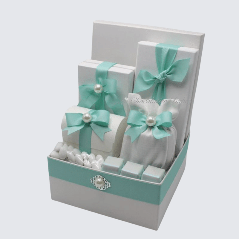 LUXURY DECORATED CHOCOLATE & SWEETS SMALL HAMPER		 	