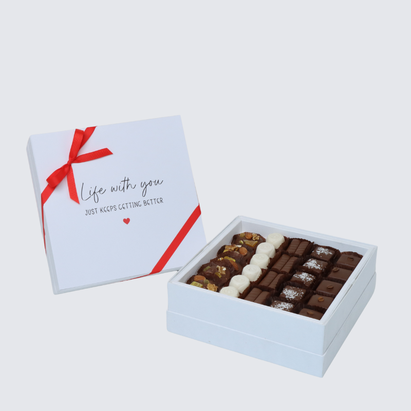 LOVE MESSAGE "LIFE WITH YOU" DESIGNED 25-PIECE CHOCOLATE HARD BOX
