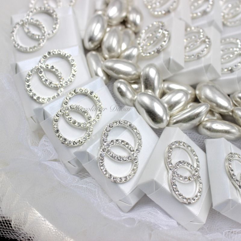 WHITE SILVER RINGS BRIDAL CHOCOLATE TRAY ARRANGEMENT
