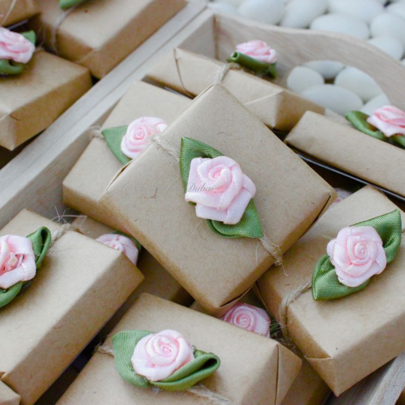 PINK FLOWER RUSTIC DECORATED CHOCOLATE
