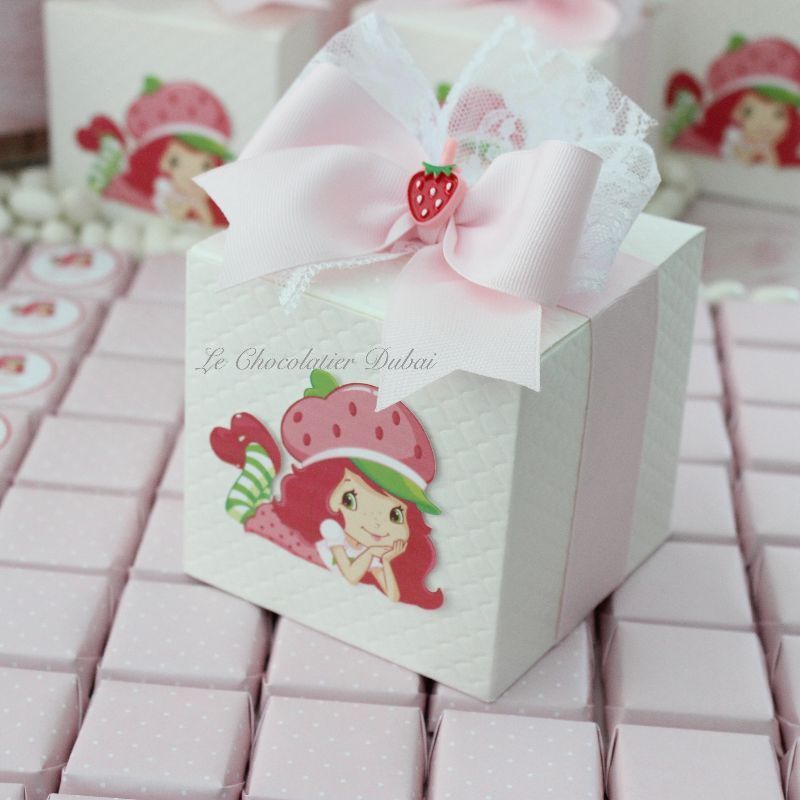 BABY STRAWBERRY DESIGNED DECORATED CANDLE SOFT BOX