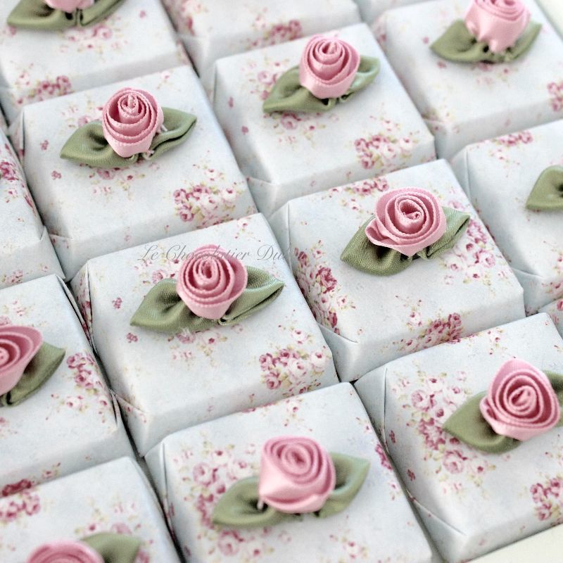 VINTAGE FLORAL DECORATED CHOCOLATE