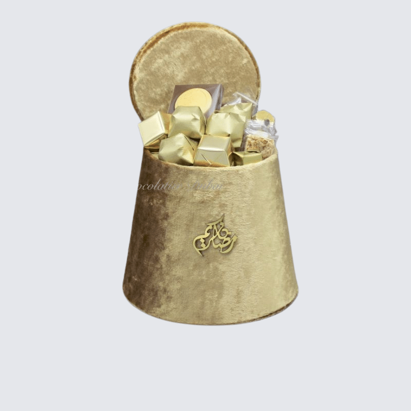 LUXURY RAMADAN GOLD TARBOOSH DECORATED CHOCOLATE & SWEETS BOX