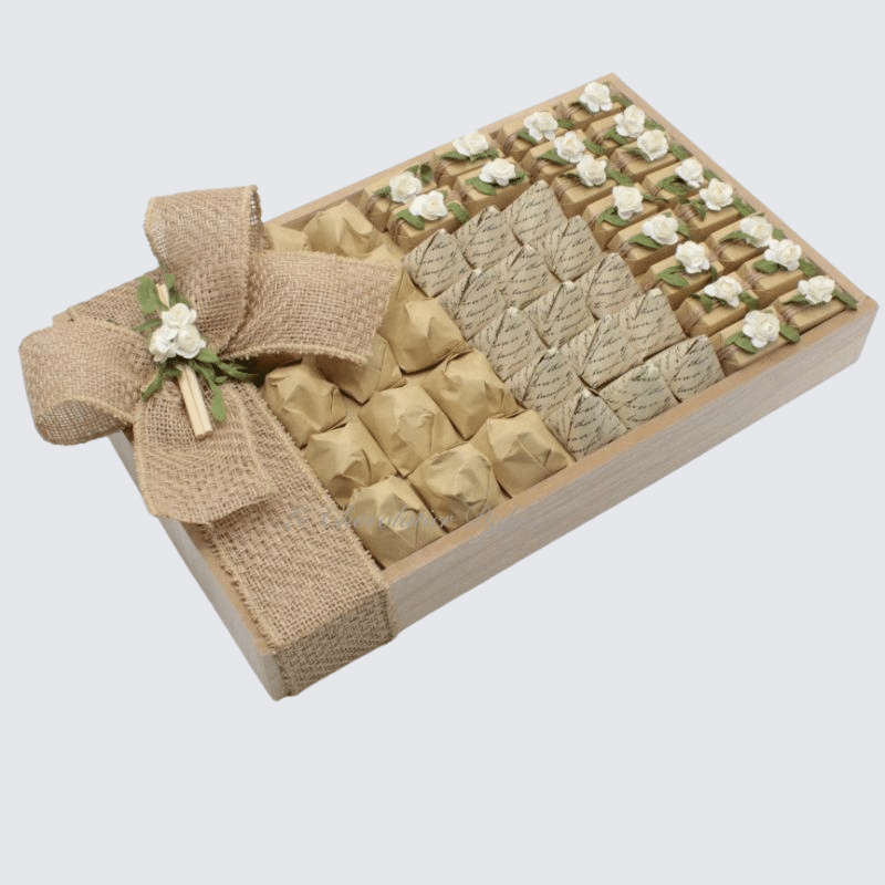 FLOWER DECORATED RUSTIC DESIGNED CHOCOLATE TRAY	